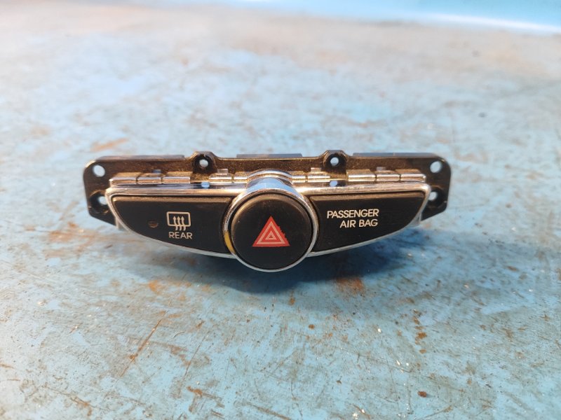 Запчасть кнопка аварийной сигнализации HYUNDAI ACCENT RB 10- 2013 1.6 G4FD 93790-4L000-4X Б/У Кнопка аварийной сигнализации HYUNDAI ACCENT RB 10- 2013 1.6 G4FD 93790-4L000-4X Б/У