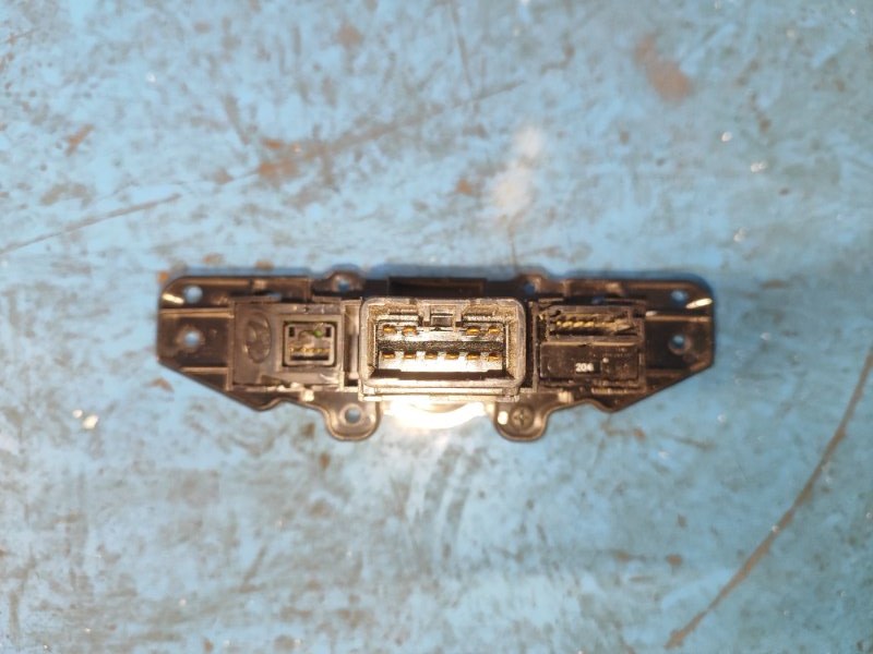 Кнопка аварийной сигнализации HYUNDAI ACCENT RB 10- 1.6 G4FD Кнопка аварийной сигнализации HYUNDAI ACCENT RB 10- 1.6 G4FD