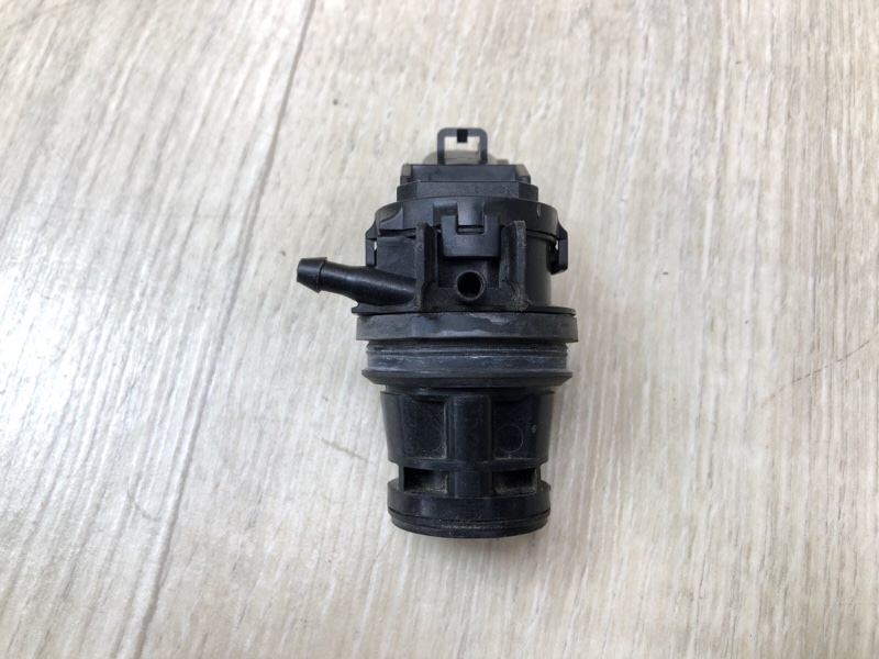 Насос омывателя стекла COROLLA 150 06-13