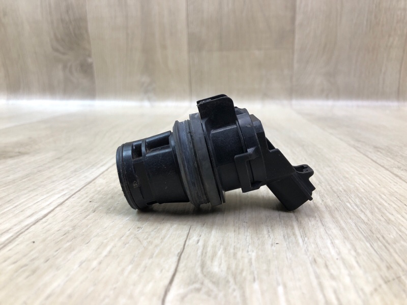 Насос омывателя стекла TOYOTA COROLLA 150 06-13