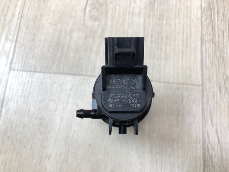 Насос омывателя стекла COROLLA 150 06-13