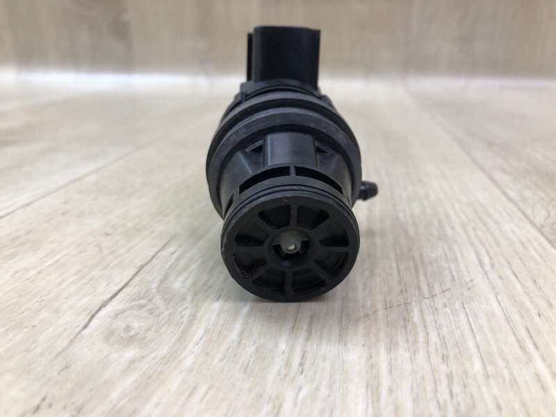 Насос омывателя стекла COROLLA 150 06-13