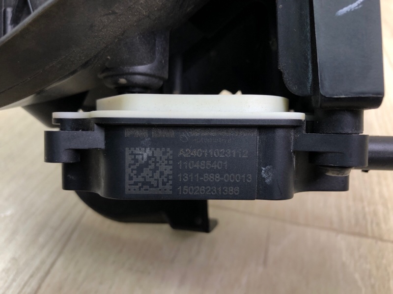 Жалюзи радиатора левые MODEL S 12-