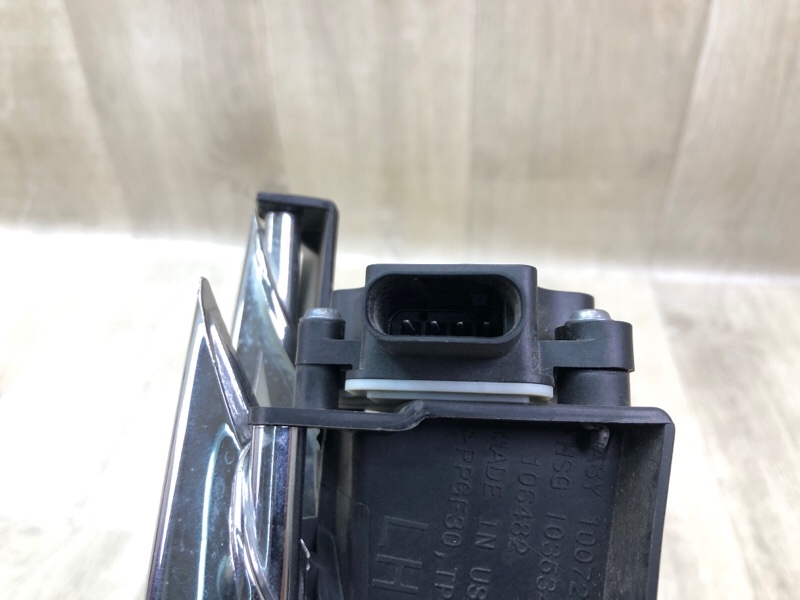 Жалюзи радиатора левые MODEL S 12-