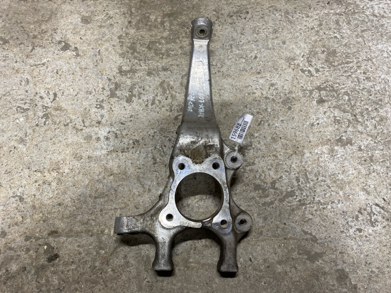 Кулак поворотный передний левый LEXUS GS350 GS300 05-11 43202-30031 Б/У