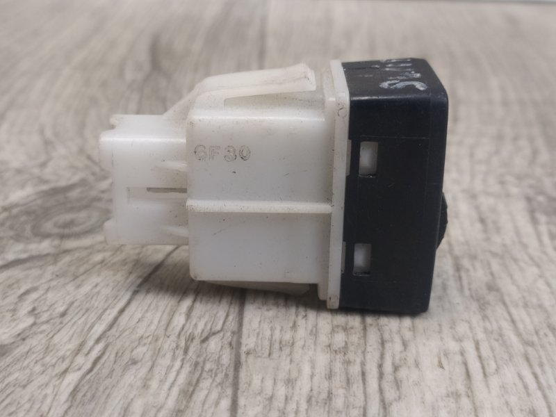 Кнопка SUZUKI SWIFT 04-11 Кнопка SUZUKI SWIFT 04-11