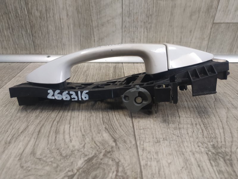 Ручка двери наружная задняя правая FORD FIESTA 08-17 1.6 C16HDEX Ручка двери наружная задняя правая FORD FIESTA 08-17 1.6 C16HDEX