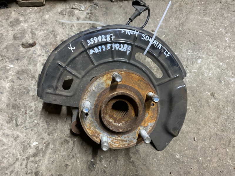 Кулак поворотный передний левый HYUNDAI SONATA LF 2014- 2015 Седан 2.4 51715-C1000 Б/У