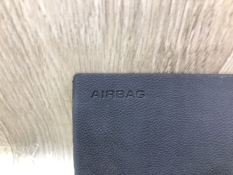 Подушка безопасности в колени левая VOLT 10-15 Подушка безопасности в колени левая VOLT 10-15