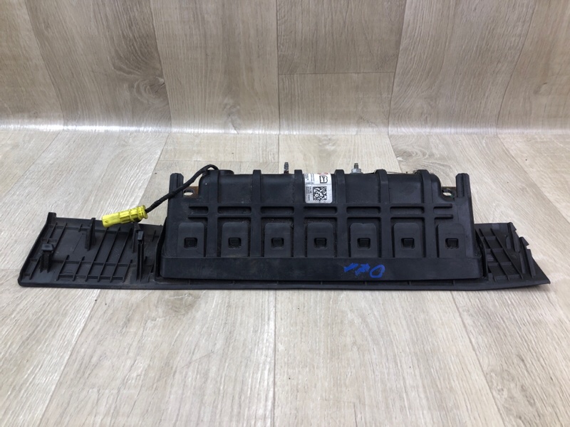 Подушка безопасности в колени левая VOLT 10-15 Подушка безопасности в колени левая VOLT 10-15