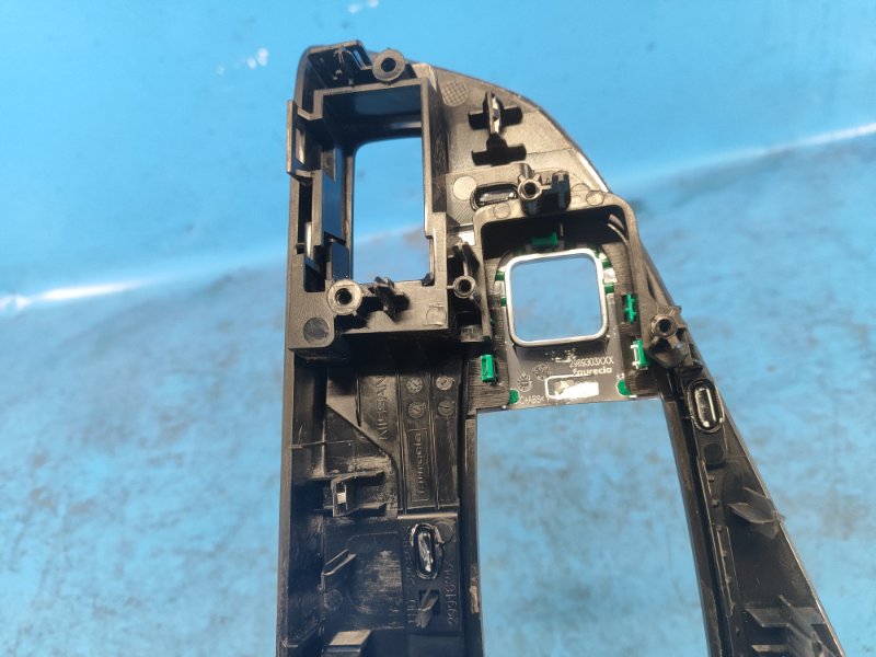 Пластик салона QX50 18- 2023 2.0 KR20DDET Пластик салона QX50 18- 2023 2.0 KR20DDET