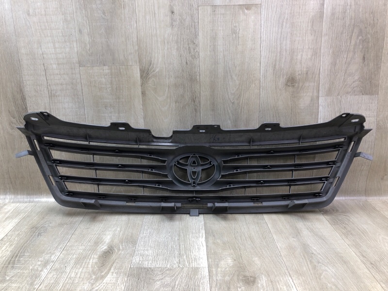 Решетка радиатора RAV4 05-12 Решетка радиатора RAV4 05-12