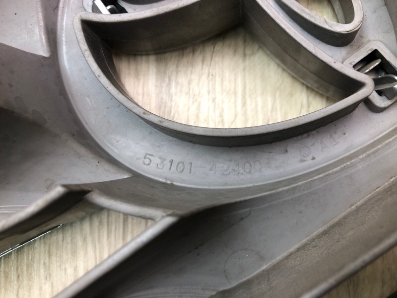 Решетка радиатора RAV4 05-12 Решетка радиатора RAV4 05-12