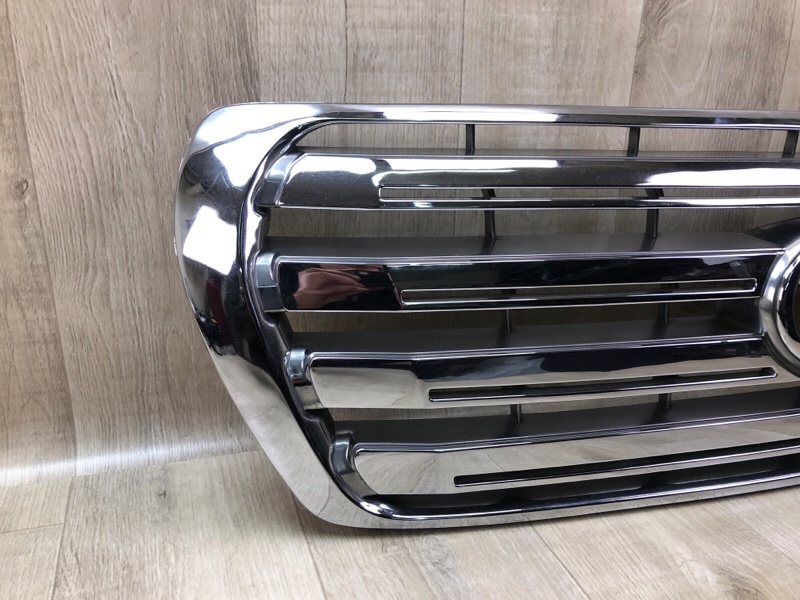 Решетка радиатора LAND CRUISER 200 08-21 Решетка радиатора LAND CRUISER 200 08-21