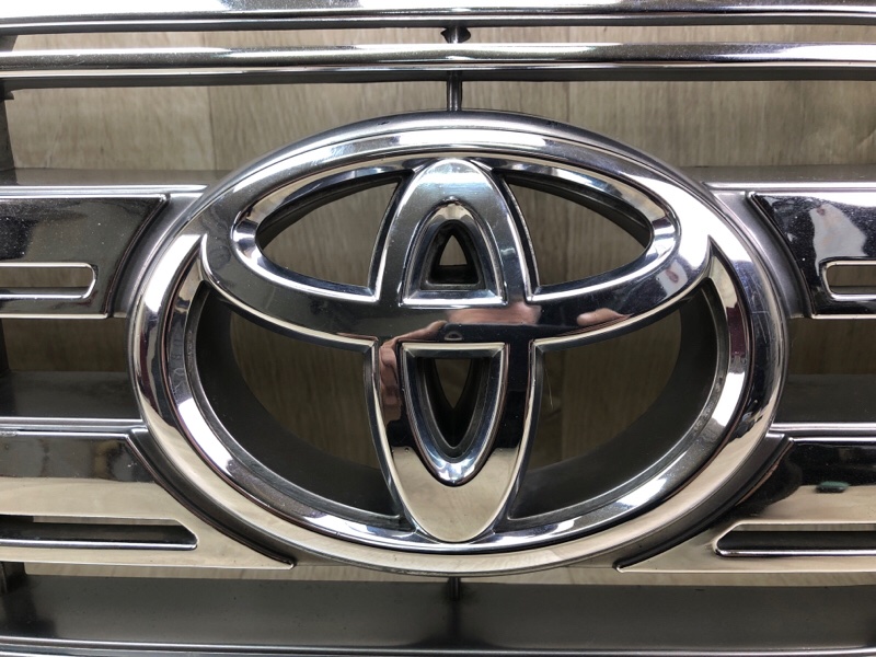 Решетка радиатора LAND CRUISER 200 08-21 Решетка радиатора LAND CRUISER 200 08-21