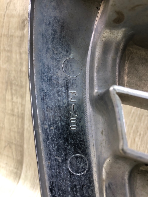 Решетка радиатора LAND CRUISER 200 08-21 Решетка радиатора LAND CRUISER 200 08-21