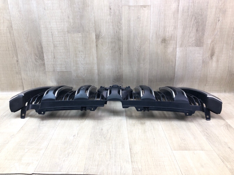 Решетка радиатора LAND CRUISER PRADO 150 09-17 Решетка радиатора LAND CRUISER PRADO 150 09-17