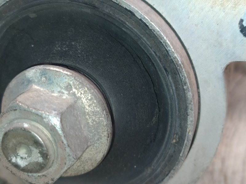 Рычаг передней подвески нижний правый GS350 GS300 05-11 3.5 2GR-FSE Рычаг передней подвески нижний правый GS350 GS300 05-11 3.5 2GR-FSE