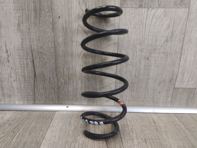 Запчасть пружина передней подвески FORD FIESTA 08-17 2017 1.6 C16HDEZ C1BZ-5310-B Б/У Пружина передней подвески FORD FIESTA 08-17 2017 1.6 C16HDEZ C1BZ-5310-B Б/У