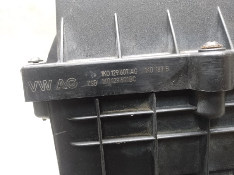 Корпус воздушного фильтра PASSAT CC 08-12 2008 2.0 CCTA Корпус воздушного фильтра PASSAT CC 08-12 2008 2.0 CCTA