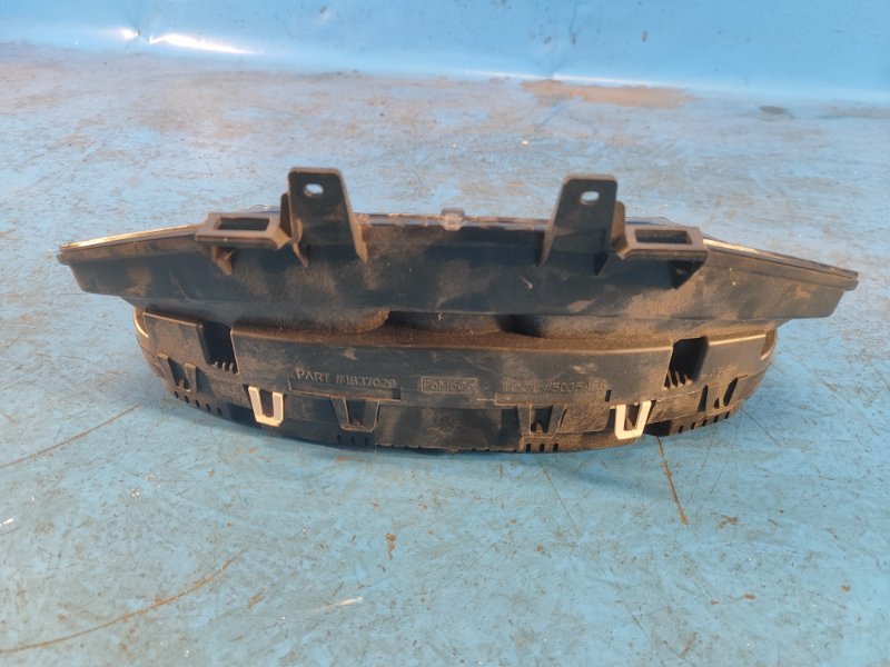 Панель приборов EXPLORER 10-20 Панель приборов EXPLORER 10-20