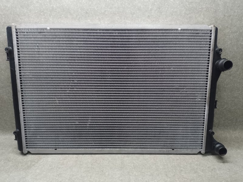 Запчасть радиатор основной VOLKSWAGEN PASSAT CC 08-12 2008 2.0 CCTA 5K0121251J Б/У Радиатор основной VOLKSWAGEN PASSAT CC 08-12 2008 2.0 CCTA 5K0121251J Б/У