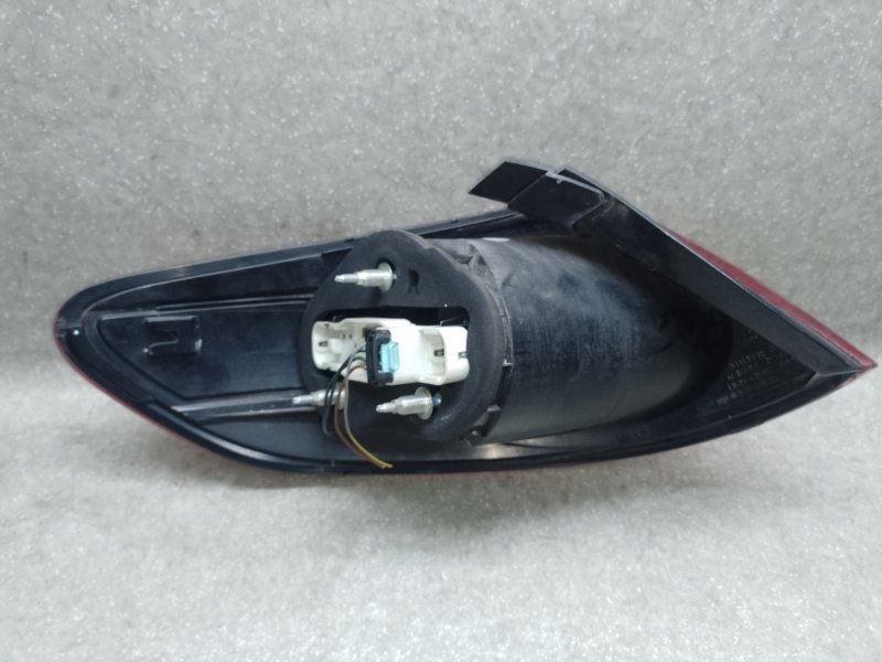 Фонарь наружный правый VOLKSWAGEN PASSAT CC 08-12 2.0 CCTA Фонарь наружный правый VOLKSWAGEN PASSAT CC 08-12 2.0 CCTA