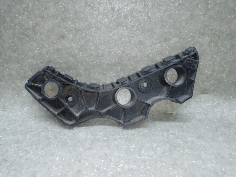 Кронштейн переднего бампера (на крыле) левый PASSAT CC 08-12 2008 2.0 CCTA