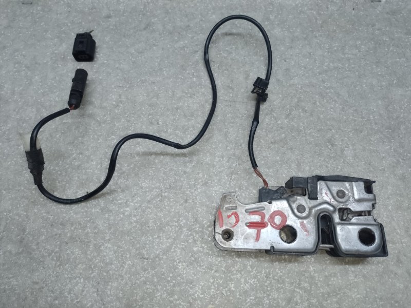 Запчасть замок капота VOLKSWAGEN PASSAT CC 08-12 2008 2.0 CCTA 3C1823509H Б/У Замок капота VOLKSWAGEN PASSAT CC 08-12 2008 2.0 CCTA 3C1823509H Б/У