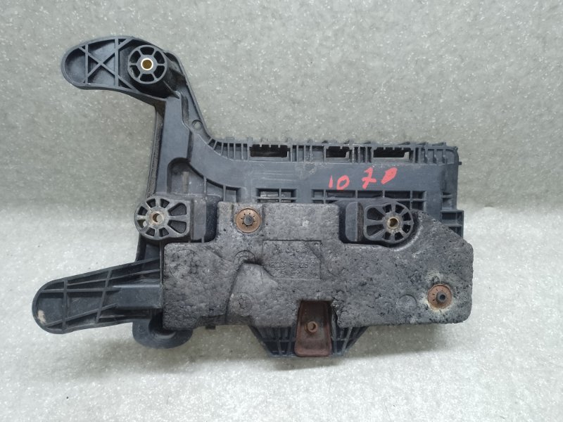 Полка аккумулятора PASSAT CC 08-12 2008 2.0 CCTA Полка аккумулятора PASSAT CC 08-12 2008 2.0 CCTA