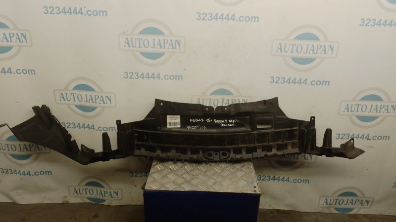 Панель передняя FORD FOCUS 10-18 ED8B-17E778-AAB новая