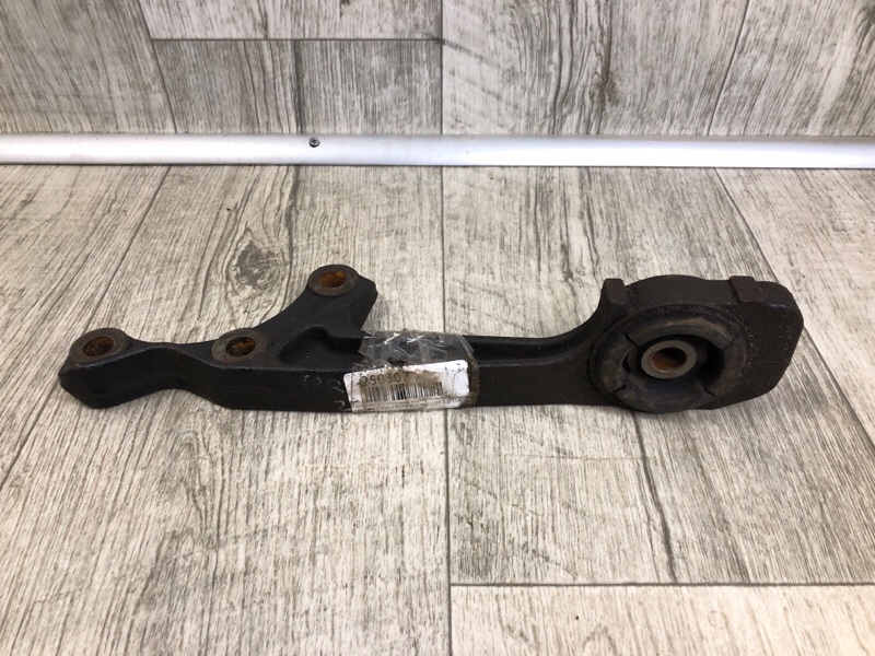 Запчасть кронштейн редуктора передний левый TOYOTA LAND CRUISER PRADO 120 02-09 4.0 1GR-FE 52380-60012 Б/У Кронштейн редуктора передний левый TOYOTA LAND CRUISER PRADO 120 02-09 4.0 1GR-FE 52380-60012 Б/У