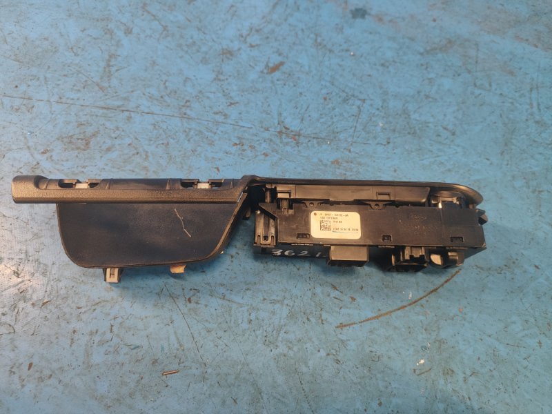 Блок управления стеклоподъемниками передний левый FORD ESCAPE 12-19