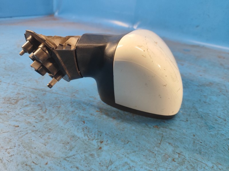 Зеркало правое KIA RIO UB 2011-2017 1.6 G4FD Зеркало правое KIA RIO UB 2011-2017 1.6 G4FD