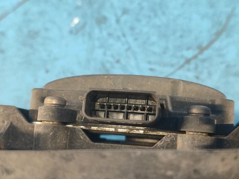 Датчик слепых зон задний правый ALTIMA 19- Датчик слепых зон задний правый ALTIMA 19-