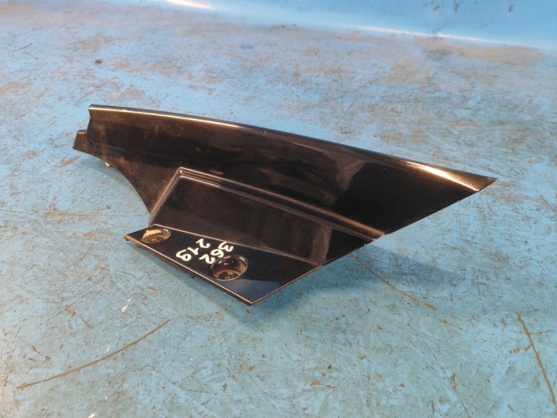 Накладка крышки багажника правая NISSAN X-TRAIL/ROGUE T32 13-20 Накладка крышки багажника правая NISSAN X-TRAIL/ROGUE T32 13-20