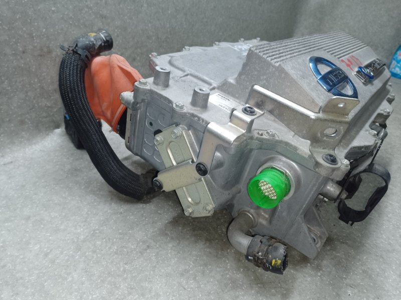 Инвертор LEAF 10-17 2011 EM61