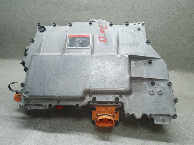 Запчасть инвертор NISSAN LEAF 10-17 2011 EM61 292C03NA0B Б/У Инвертор NISSAN LEAF 10-17 2011 EM61 292C03NA0B Б/У