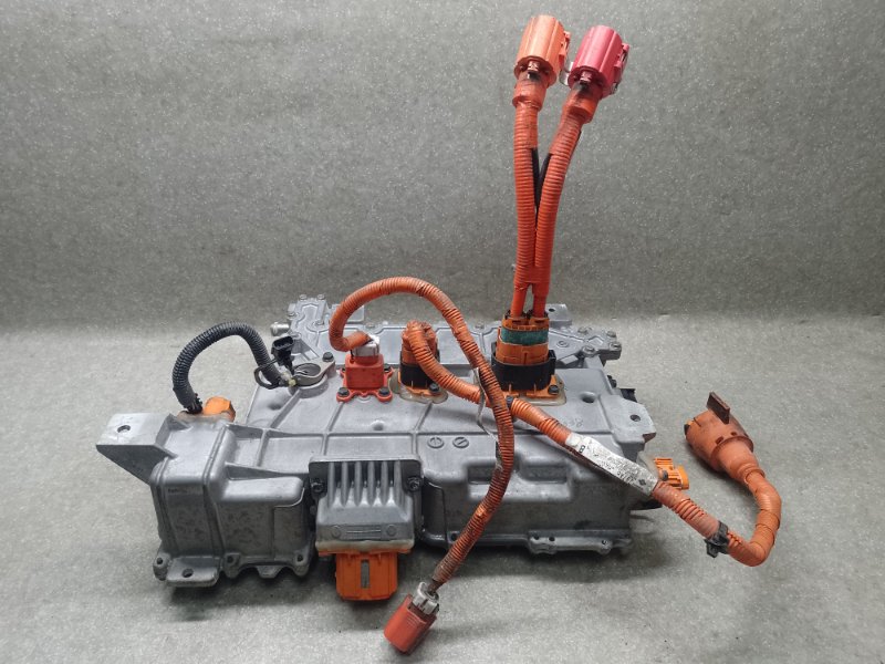 Инвертор LEAF 10-17 2011 EM61 Инвертор LEAF 10-17 2011 EM61