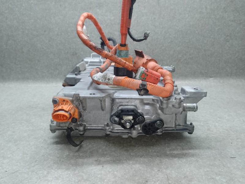 Инвертор LEAF 10-17 2011 EM61 Инвертор LEAF 10-17 2011 EM61