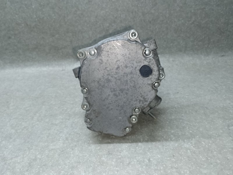 Компрессор кондиционера LEAF 10-17 2011 EM61 Компрессор кондиционера LEAF 10-17 2011 EM61