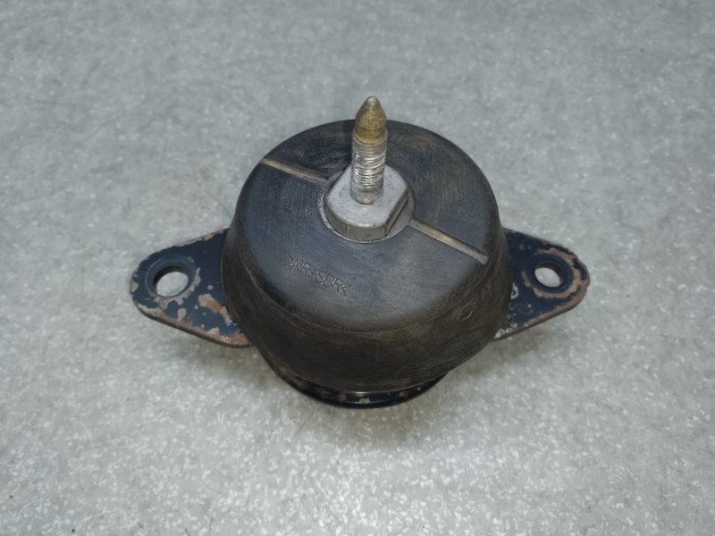 Подушка двигателя NISSAN LEAF 10-17 2011 EM61 112203NA0A Б/У