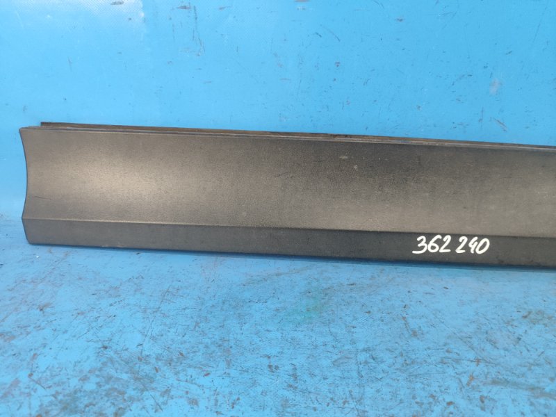 Молдинг двери передний левый X3 (F25) 11-17 Молдинг двери передний левый X3 (F25) 11-17