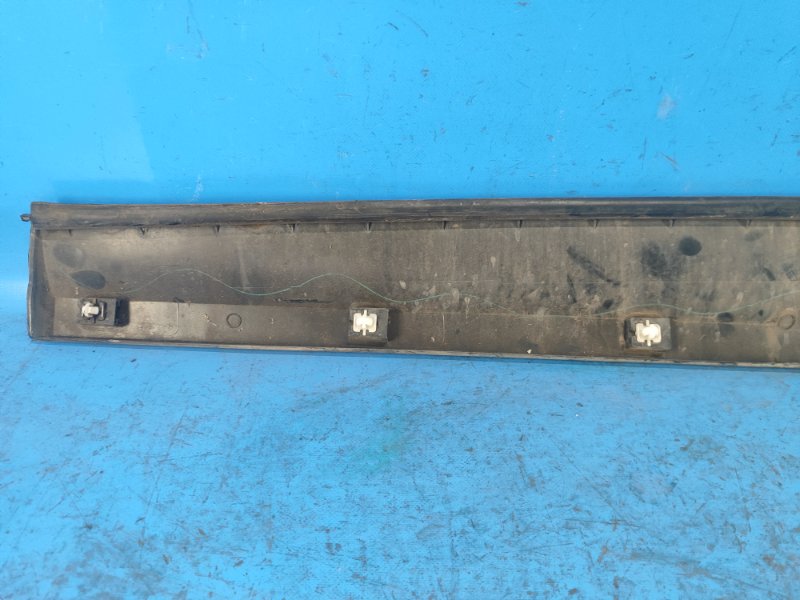 Молдинг двери передний левый X3 (F25) 11-17 Молдинг двери передний левый X3 (F25) 11-17