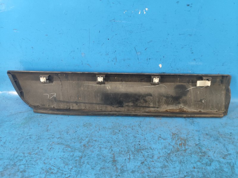 Молдинг двери задний левый BMW X3 (F25) 11-17 Молдинг двери задний левый BMW X3 (F25) 11-17