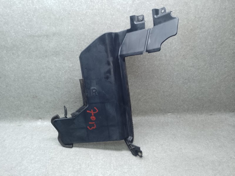 Дефлектор радиатора правый NISSAN LEAF 10-17 2011 EM61 628223NA0A Б/У