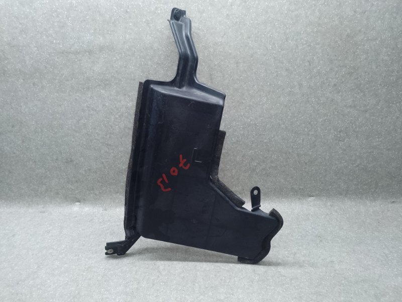 Дефлектор радиатора левый NISSAN LEAF 10-17 2011 EM61 628233NA0A Б/У