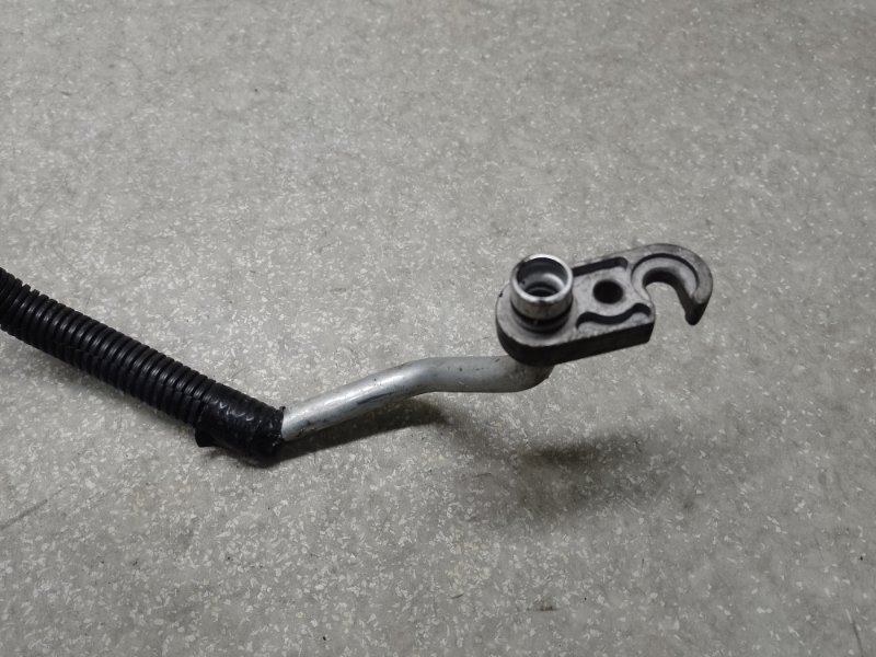 Трубка кондиционера LEAF 10-17 2011 EM61 Трубка кондиционера LEAF 10-17 2011 EM61