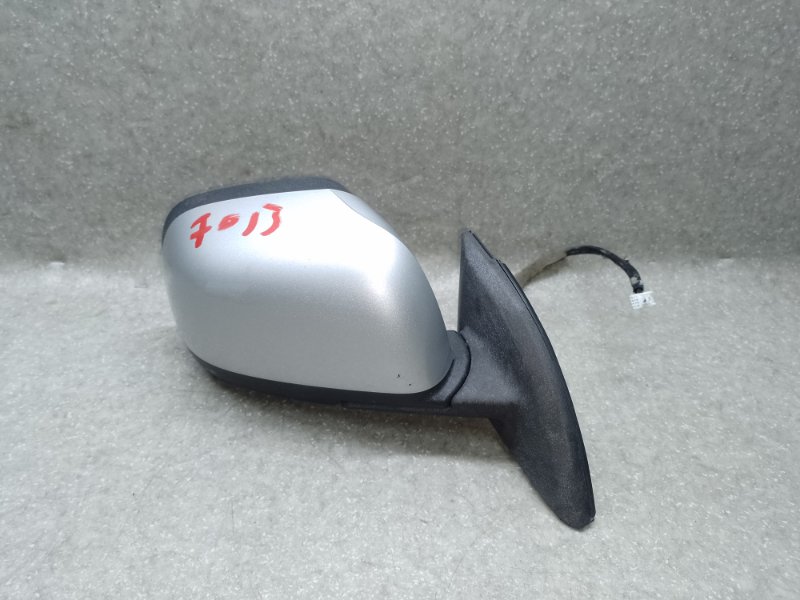 Зеркало правое NISSAN LEAF 10-17 EM61