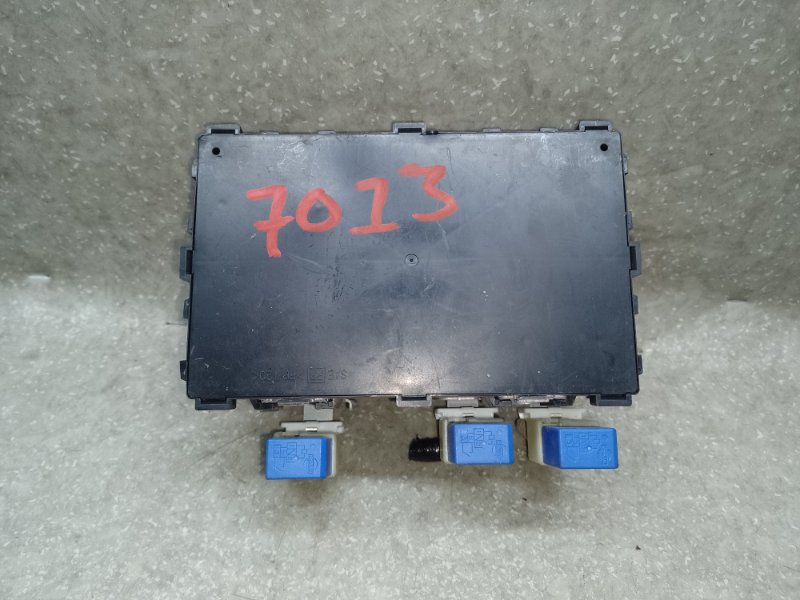 Блок электронный NISSAN LEAF 10-17 EM61